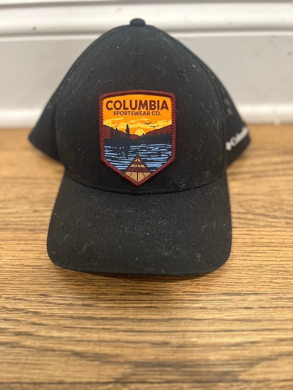 Columbia Flexfit Hat Black Trucker Mesh Fitted Cap Sunset Lake Patch Gorpcore